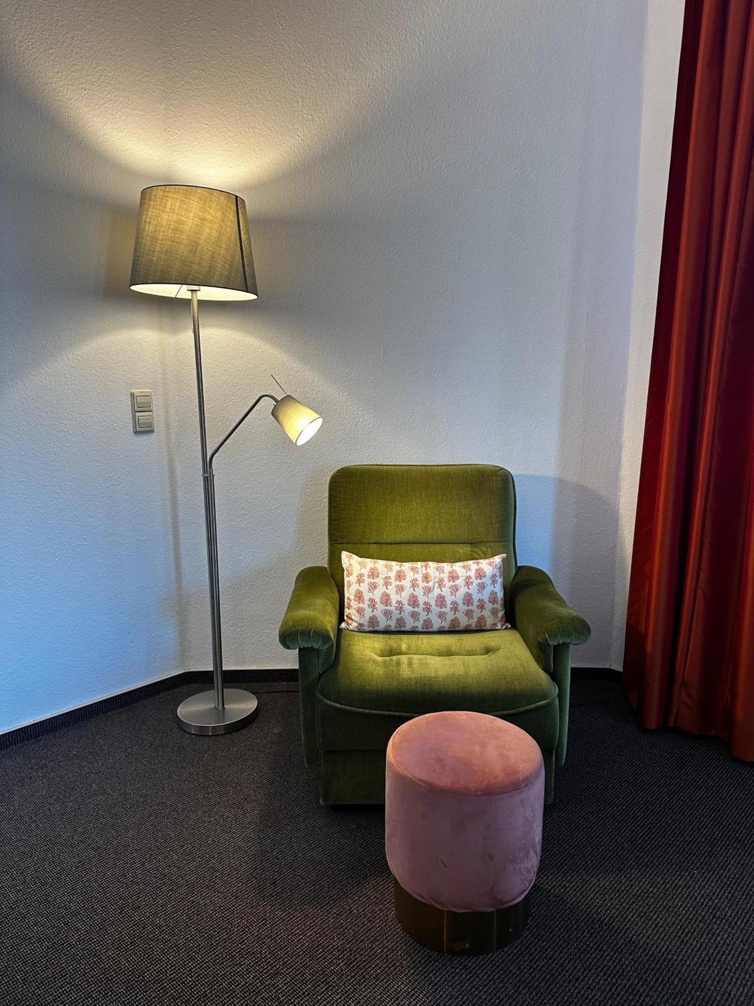Maisonettewohnung Im Loft Stil Mit Wunderschoener Terrasse Karlsruhe Bagian luar foto